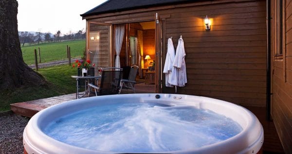 circle hot tub outside circle hot tub outside